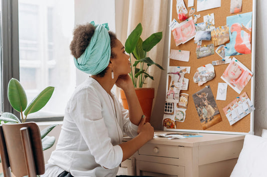 How to Use Journals to Track Growth & Goals: An Intentional Guide to Self-Discovery